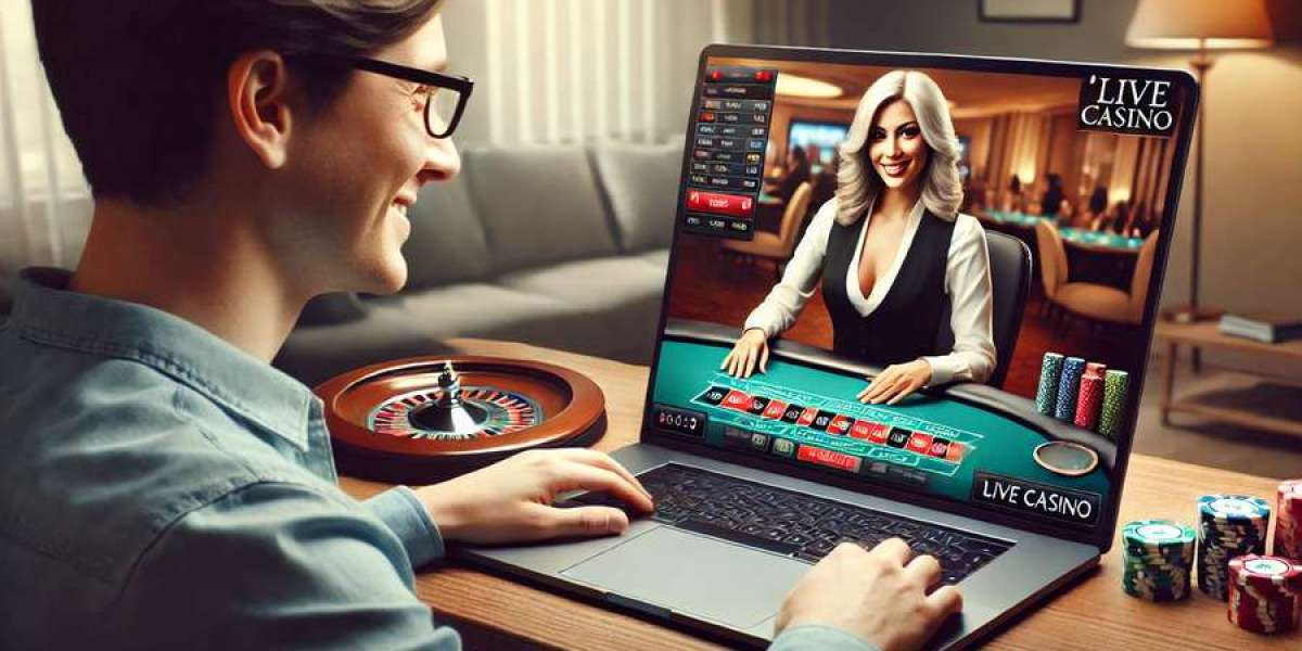 Mastering Online Poker Tournaments